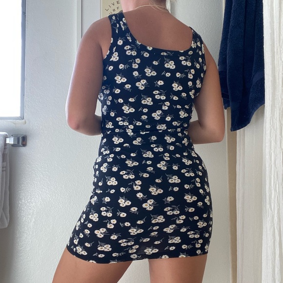 Black floral mini dress - Picture 5 of 5